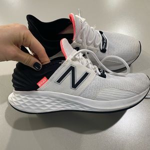 New Balance Fresh Foam Roav